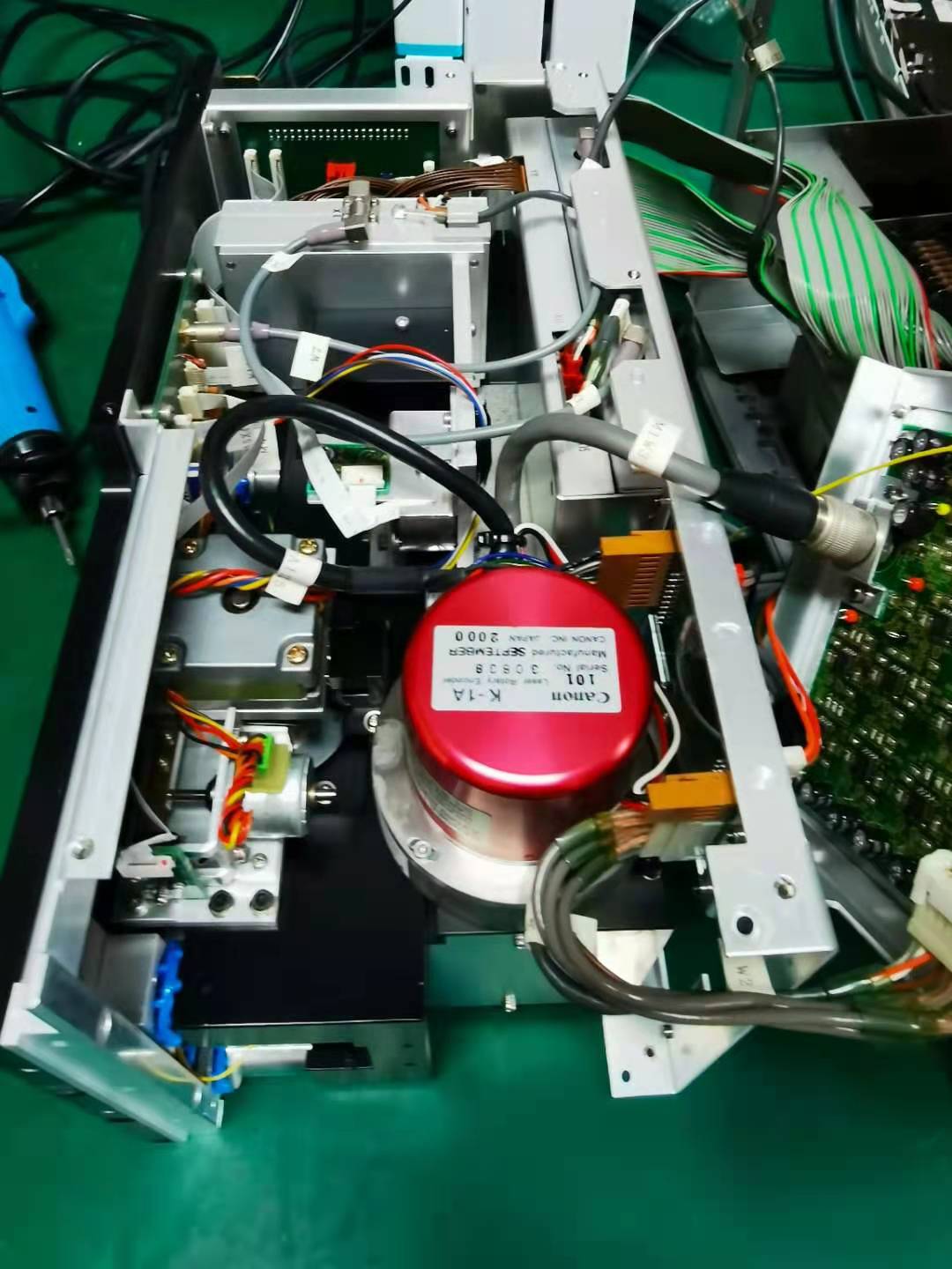 维修是德E8257D信号源